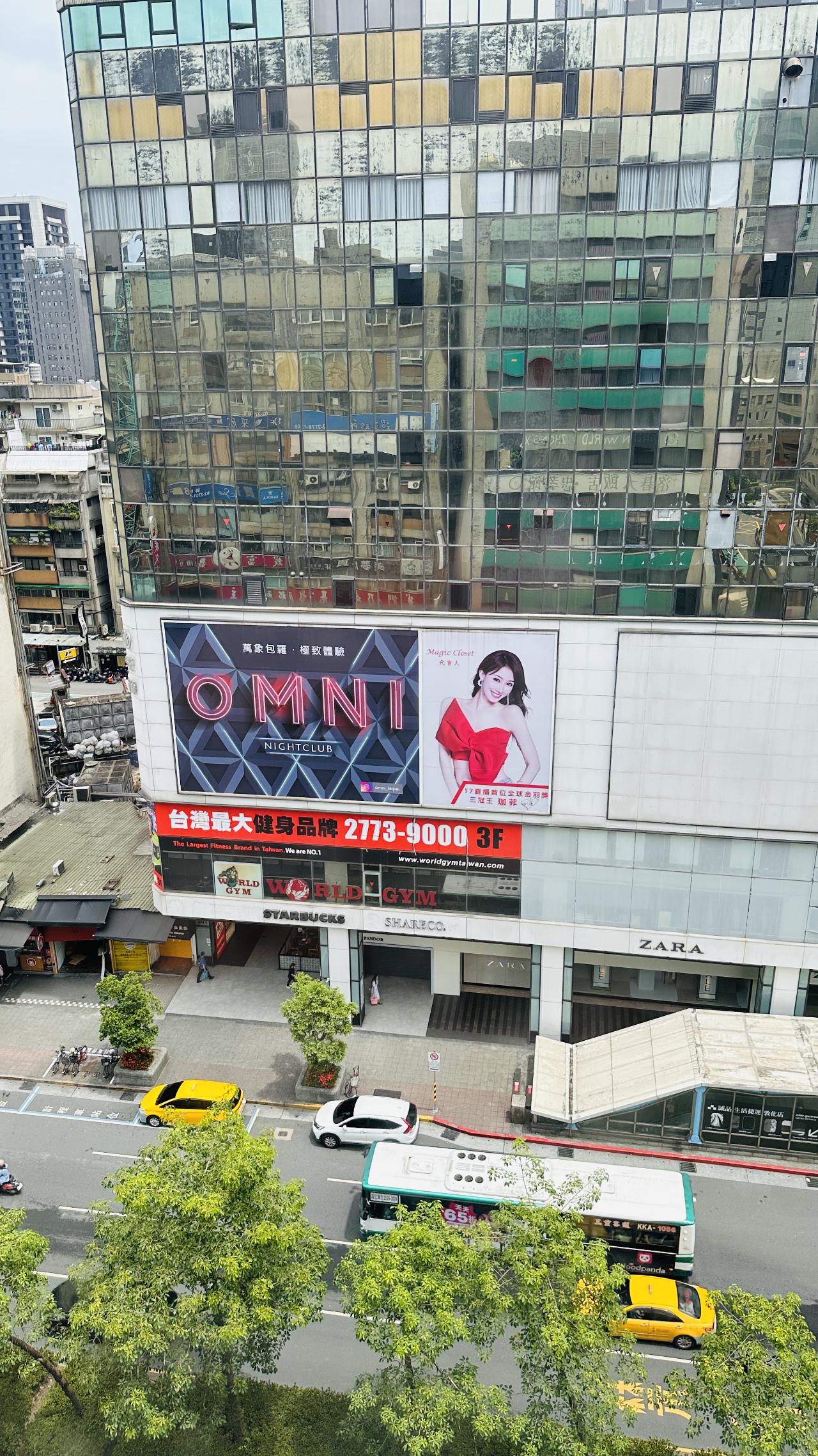 离开前的清晨，城市还没有完全醒来