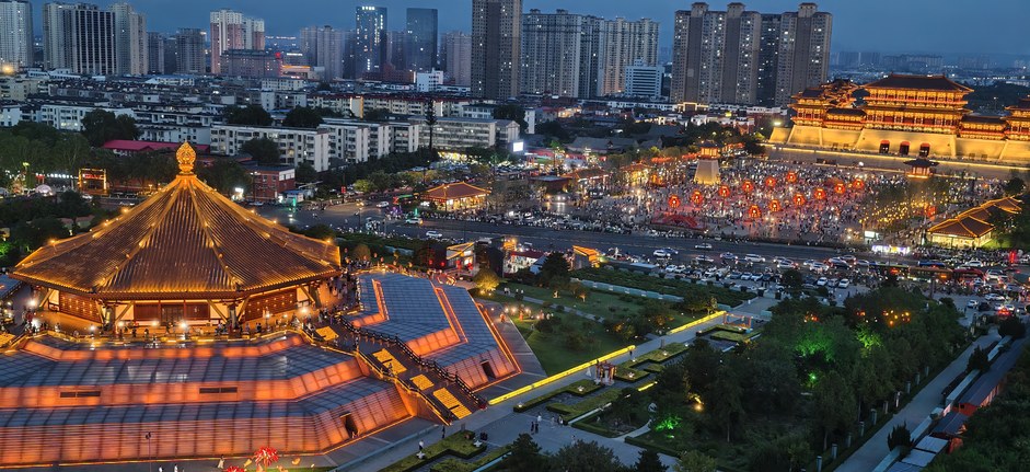 从高处看洛阳明堂与应天门夜景
